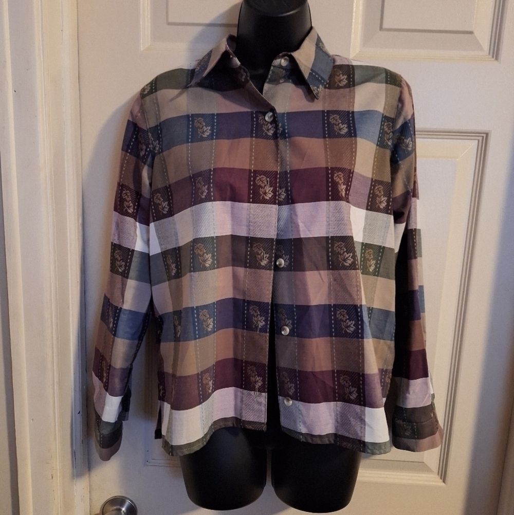 Alfred dunner  button-down blouse size 6p